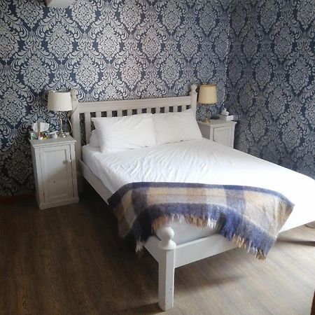 The Courtyard Bed & Breakfast Couiza Exterior photo